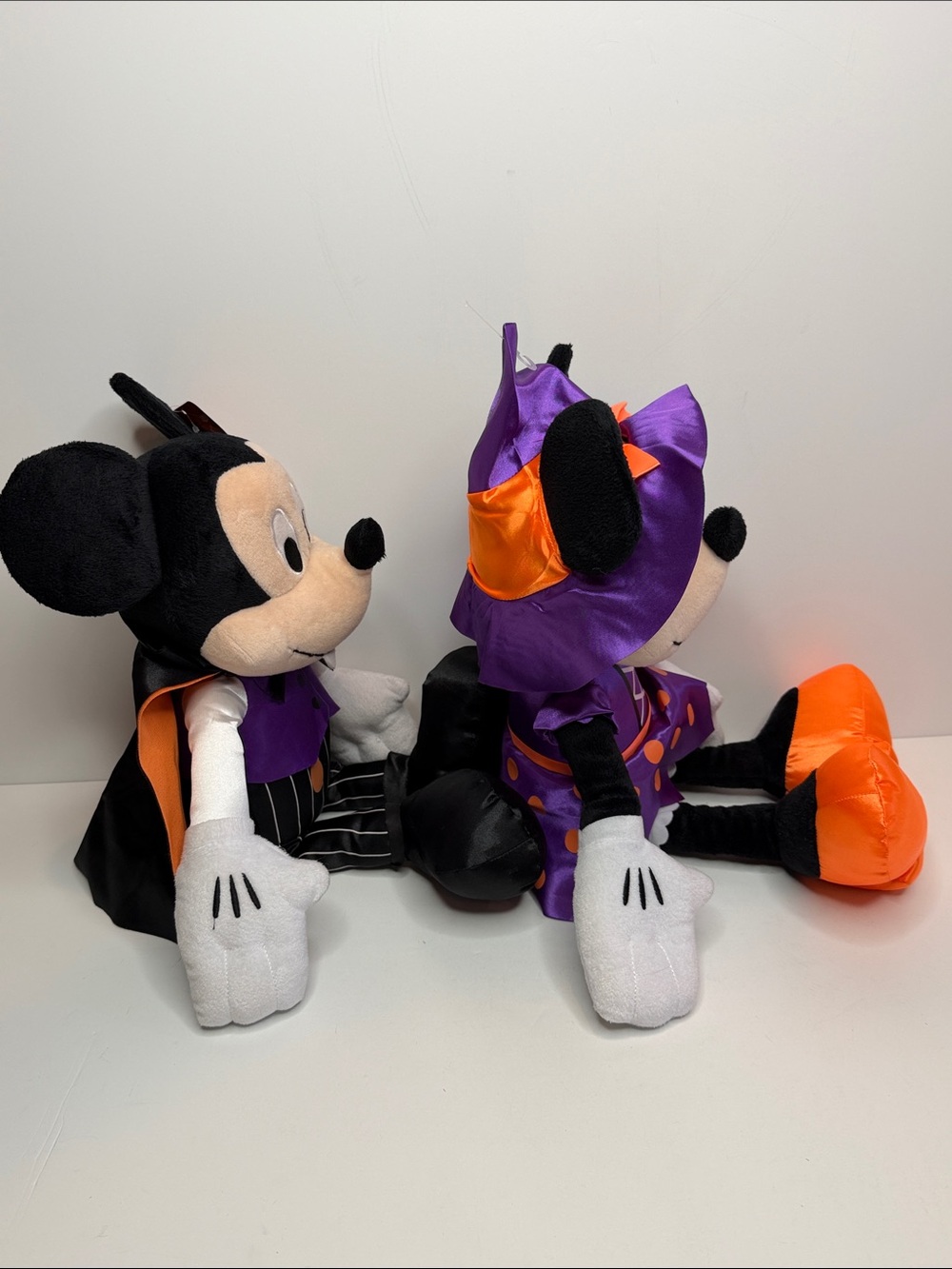 Disney Mickey and Minnie Mouse Halloween plush set - Picture 5 of 6